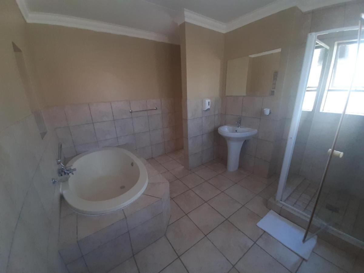 Bed and Breakfast Legae La Tshepo Mogwase Экстерьер фото